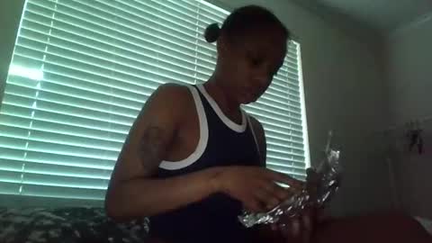 Snapshot of delightfuldark chatting on 02/22/25, 01:33 delightfuldark online show from 02/22/25, 01:33