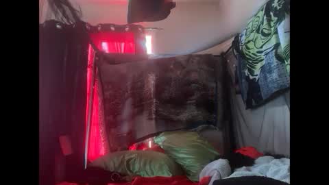 Snapshot of delightfuldark chatting on 09/17/25, 07:15 delightfuldark online show from 09/17/25, 07:15