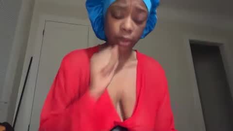 Snapshot of delightfuldark chatting on 11/04/25, 01:43 delightfuldark online show from 11/04/25, 01:43