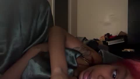 Snapshot of delightfuldark chatting on 11/19/25, 01:38 delightfuldark online show from 11/19/25, 01:38