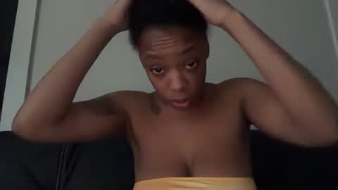 Snapshot of delightfuldark chatting on 11/27/25, 07:05 delightfuldark online show from 11/27/25, 07:05