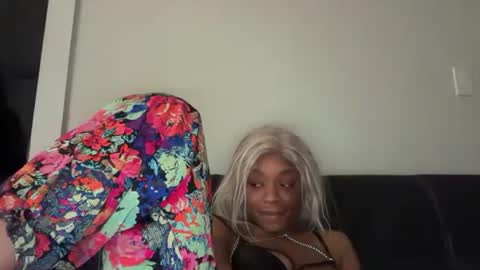 Snapshot of delightfuldark chatting on 11/29/25, 08:45 delightfuldark online show from 11/29/25, 08:45