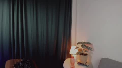 Delilah online show from 04/09/26, 06:19