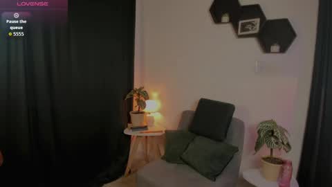 Delilah online show from 05/30/26, 08:22