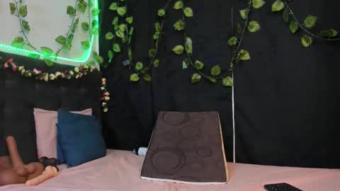 Snapshot of delilah_85 chatting on 02/07/26, 11:19 Delilah online show from 02/07/26, 11:19