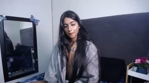 Snapshot of delilah_blazee chatting on 04/21/26, 03:24 Delilah Blaze online show from 04/21/26, 03:24