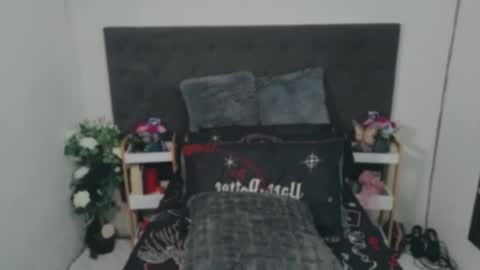 Snapshot of delilah_blazee chatting on 06/17/26, 08:32 Delilah Blaze online show from 06/17/26, 08:32