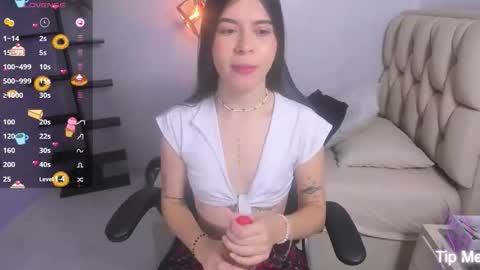 delilah_leone online show from 10/29/25, 07:04