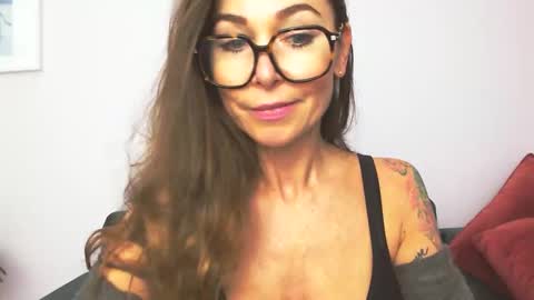 Snapshot of delilah_sweet chatting on 09/22/25, 03:03 delilah_sweet online show from 09/22/25, 03:03