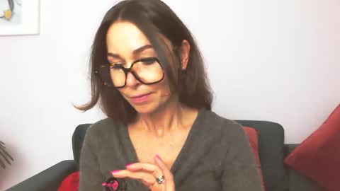 Snapshot of delilah_sweet chatting on 09/29/25, 03:17 delilah_sweet online show from 09/29/25, 03:17