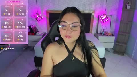 Snapshot of delilaquinn chatting on 03/08/25, 03:24 delilaquinn online show from 03/08/25, 03:24