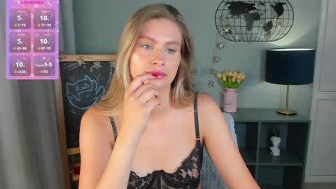 delinasis online show from 06/09/26, 01:39