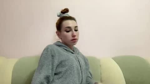 Delivery      online show from 02/06/25, 05:35