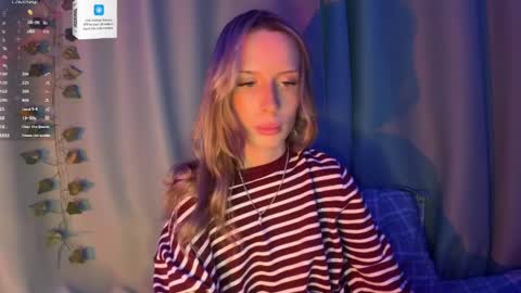 Snapshot of dellacampbell chatting on 04/08/26, 03:12 Della online show from 04/08/26, 03:12