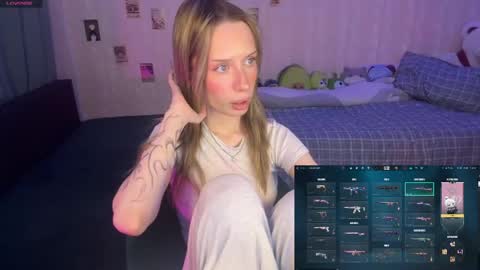 Snapshot of dellacampbell chatting on 05/07/26, 05:18 Della online show from 05/07/26, 05:18