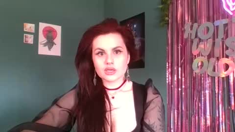 Snapshot of dellacrush_ chatting on 02/06/25, 02:04 dellacrush_ online show from 02/06/25, 02:04