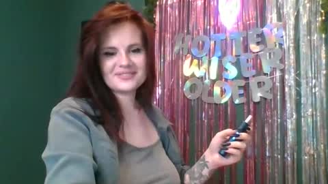 Snapshot of dellacrush_ chatting on 02/12/25, 10:14 dellacrush_ online show from 02/12/25, 10:14