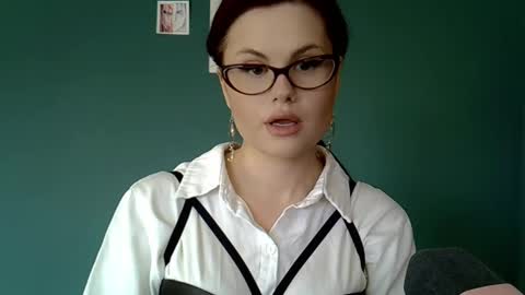 Snapshot of dellacrush_ chatting on 02/24/25, 10:37 dellacrush_ online show from 02/24/25, 10:37