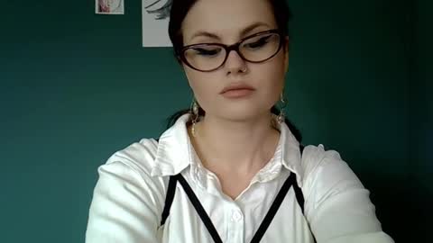 Snapshot of dellacrush_ chatting on 02/24/25, 01:42 dellacrush_ online show from 02/24/25, 01:42