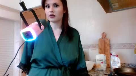 Snapshot of dellacrush_ chatting on 02/27/25, 10:26 dellacrush_ online show from 02/27/25, 10:26