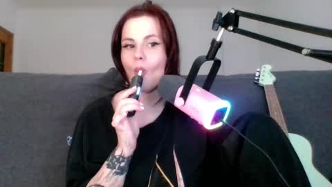 Snapshot of dellacrush_ chatting on 03/05/25, 05:39 dellacrush_ online show from 03/05/25, 05:39