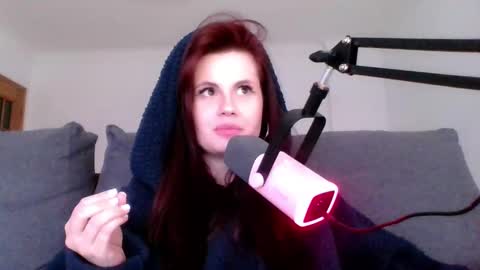 Snapshot of dellacrush_ chatting on 03/07/25, 06:00 dellacrush_ online show from 03/07/25, 06:00