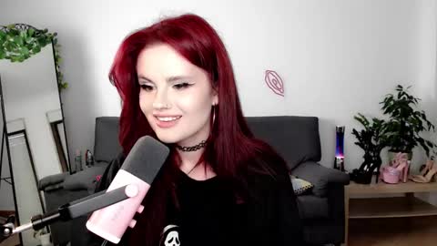 Snapshot of dellacrush_ chatting on 09/10/25, 05:46 dellacrush_ online show from 09/10/25, 05:46