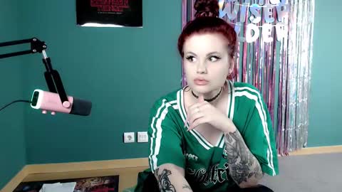 Snapshot of dellacrush_ chatting on 10/07/25, 09:50 dellacrush_ online show from 10/07/25, 09:50