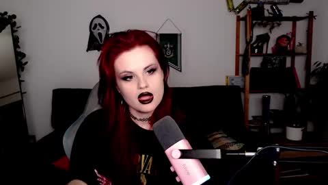 Snapshot of dellacrush_ chatting on 11/10/25, 06:40 dellacrush_ online show from 11/10/25, 06:40