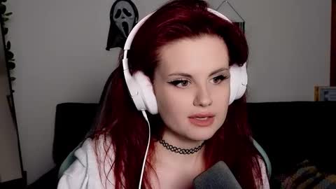 Snapshot of dellacrush_ chatting on 11/29/25, 03:26 dellacrush_ online show from 11/29/25, 03:26