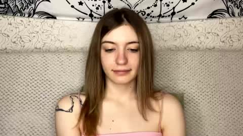Sia online show from 05/22/26, 07:04