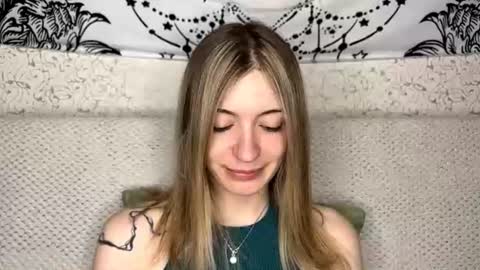 Sia online show from 06/14/26, 09:33