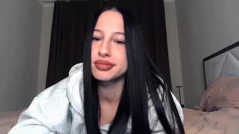 Snapshot of delly_love chatting on 10/05/25, 08:51 delly_love online show from 10/05/25, 08:51