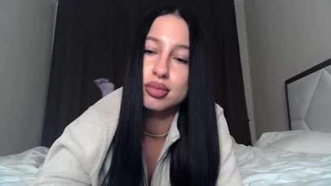 Snapshot of delly_love chatting on 10/12/25, 08:19 delly_love online show from 10/12/25, 08:19