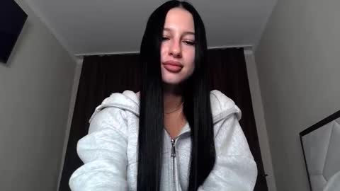 Snapshot of delly_love chatting on 10/13/25, 07:36 delly_love online show from 10/13/25, 07:36