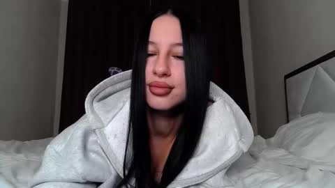 Snapshot of delly_love chatting on 10/16/25, 03:07 delly_love online show from 10/16/25, 03:07