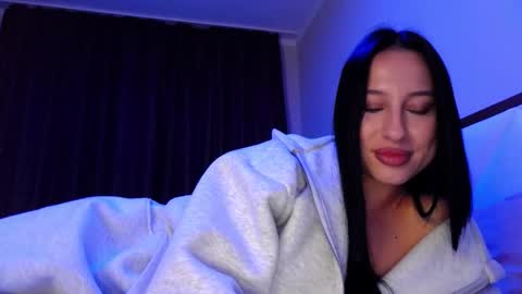 delly_love online show from 11/01/25, 10:23