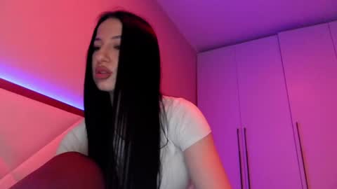 Snapshot of delly_love chatting on 04/20/26, 07:26 delly_love online show from 04/20/26, 07:26