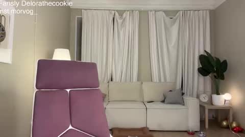 Snapshot of delorathecookie chatting on 12/03/25, 09:46 Delora online show from 12/03/25, 09:46