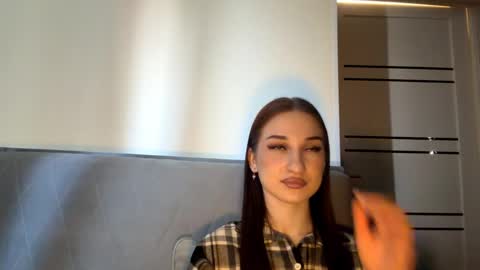 Snapshot of delphaswindler chatting on 04/25/26, 01:41 Delphaswindler online show from 04/25/26, 01:41