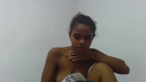 delphine online show from 03/06/26, 06:54