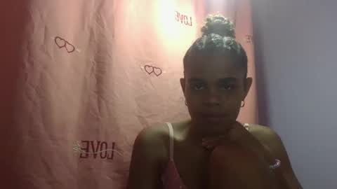 delphine online show from 04/10/26, 09:58