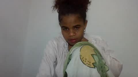 delphine online show from 07/03/26, 07:42