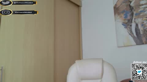 Snapshot of delsee_ chatting on 01/06/26, 10:52 Delsee online show from 01/06/26, 10:52