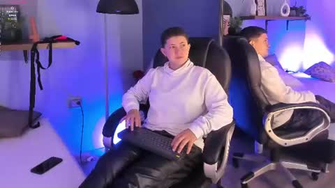 Snapshot of deluca_vega chatting on 07/10/26, 12:30 Deluca Vega online show from 07/10/26, 12:30