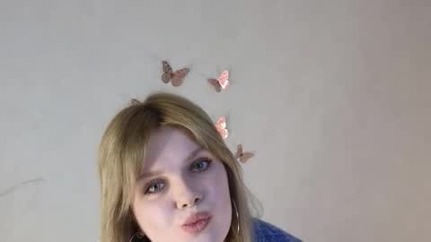 Snapshot of demetricetroike chatting on 12/15/25, 07:40 Maya online show from 12/15/25, 07:40