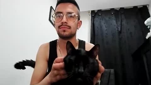 demian_val_4 online show from 12/01/25, 10:26