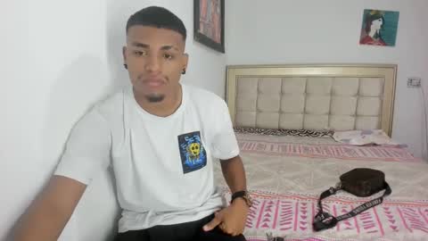 Snapshot of demol_latin chatting on 01/18/25, 04:37 MASTER DAV online show from 01/18/25, 04:37