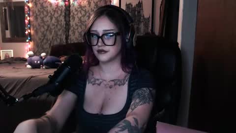 Demoness Mina online show from 11/29/25, 12:13