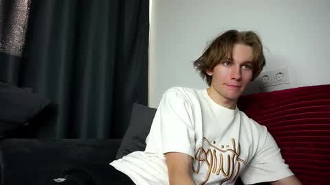 Snapshot of demoninangel chatting on 02/24/25, 11:43 Dave19  online show from 02/24/25, 11:43